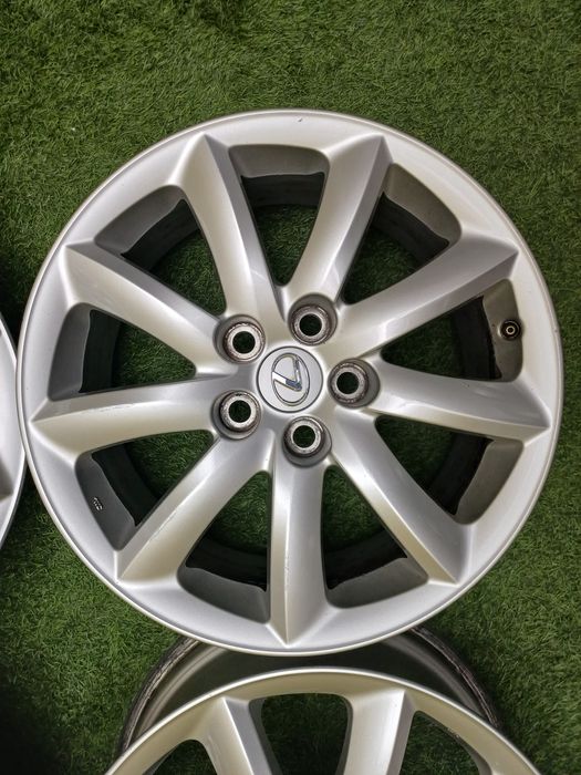Диски R18 5×120 на Lexus LS460.