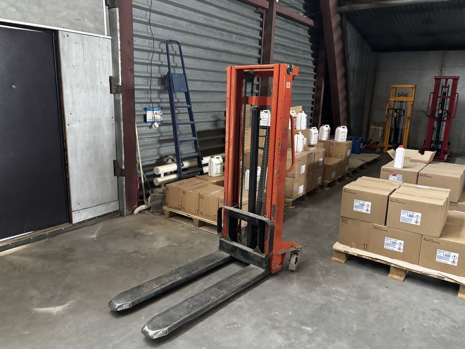 Штабелер рохля 1,5/2