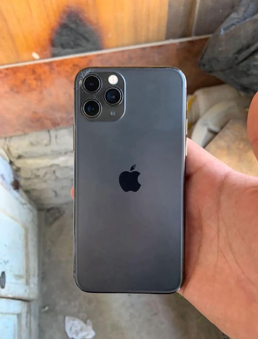 iphone 11 sotiladi