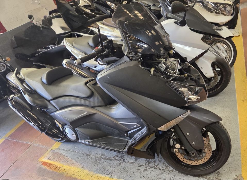 Yamaha T-max 530 на части