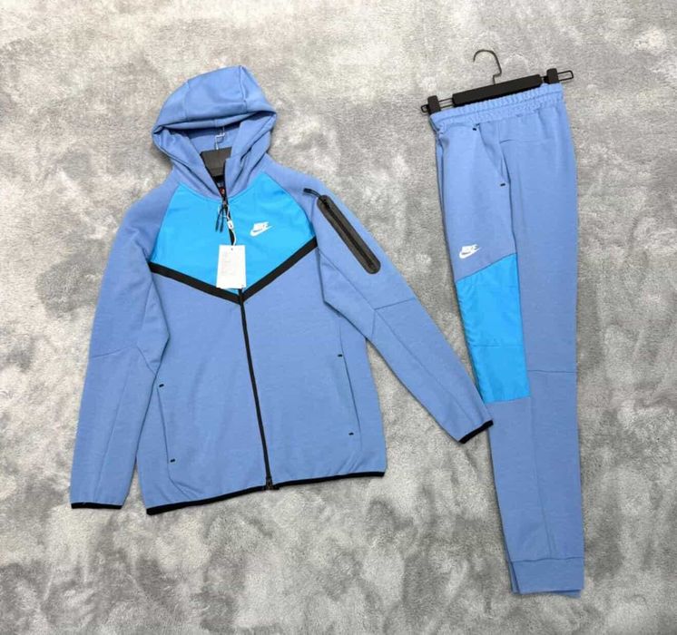 Nike Tech Fleece