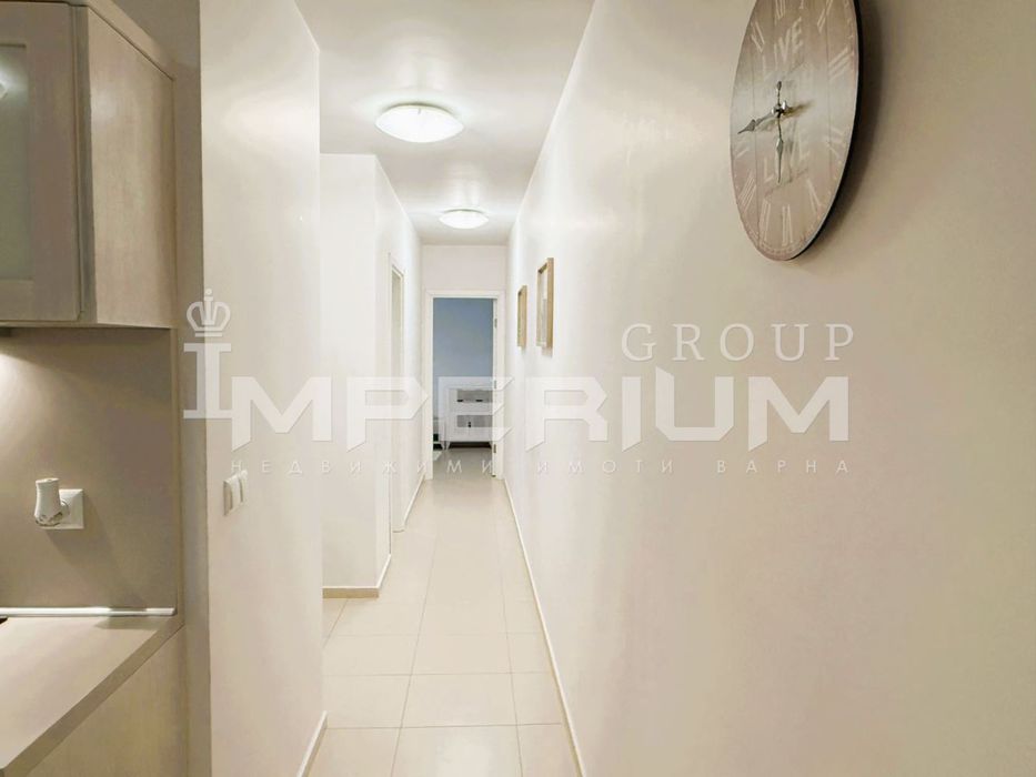 Дава се под наем Тристаен апартамент в Варна, Център - 95 кв.м за 997.05 € - Снимка #5