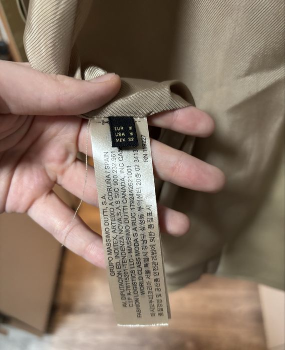 Бежевый тренч Massimo Dutti