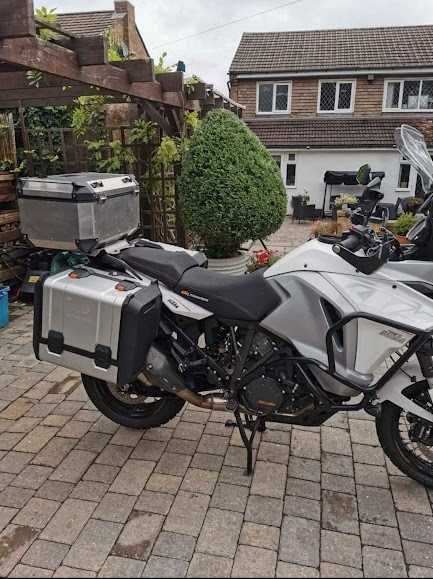 KTM 1290 Super Adventure T
