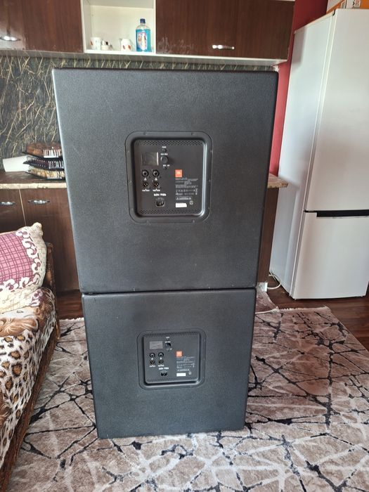 Basi activi jbl eon718s  pret 600 euro bucata