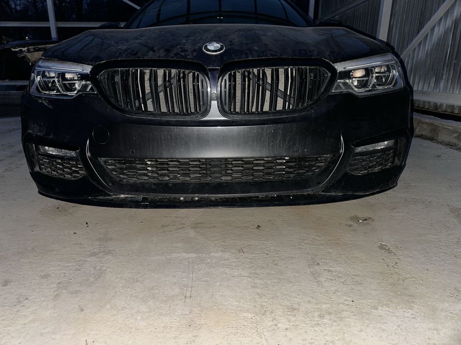 Фарове , преден капак , ляв калник и стопове Bmw g30