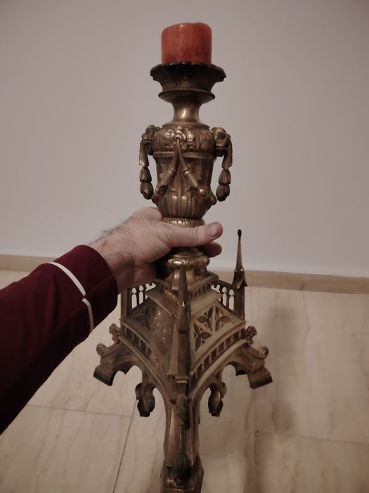 Spectaculos sfeșnic antic  de podea  din bronz masiv in stilul Baroc,p