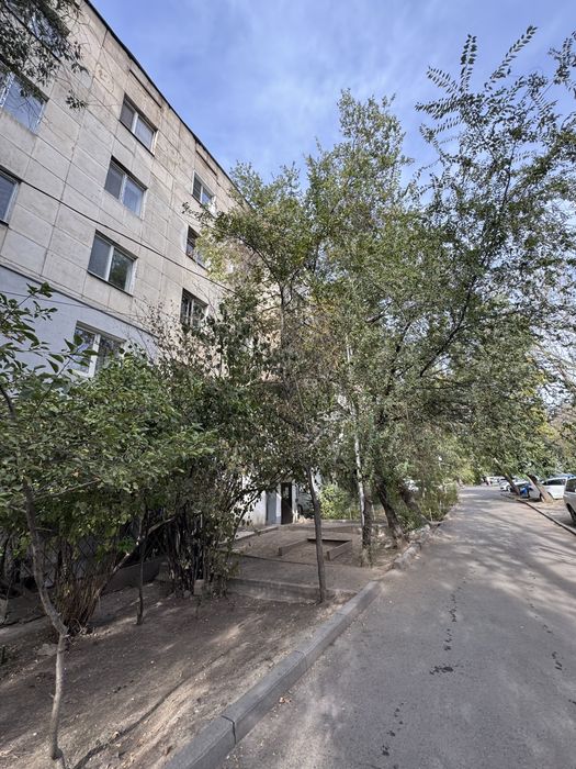 Продам 4 комнатную квартиру