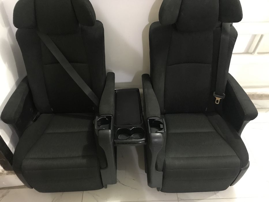 Продается сиденье черного цвета