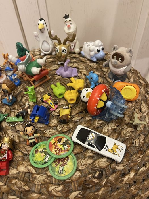 Коллекция киндеров и других мелких игрушек