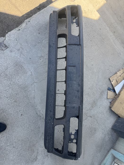 Бампер передний Гольф 3