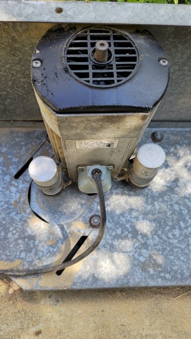 Circular de masa 220V