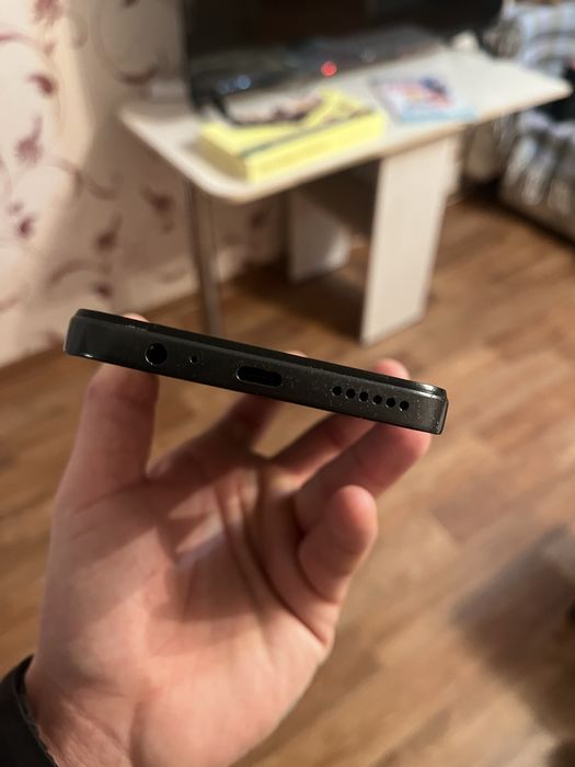 Продам новый телефон