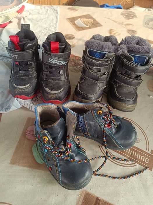 Продам обувь мальчик размер 22