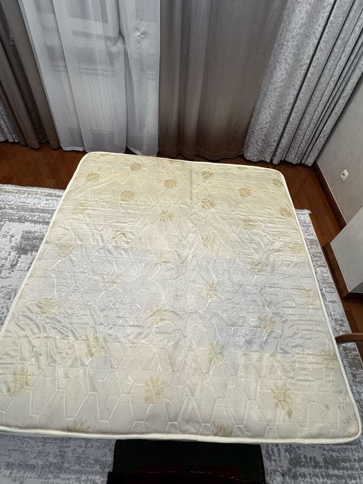 Отдам бесплатно Матрас