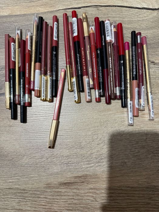 Creioane Ochi, Buze, Sprâncene