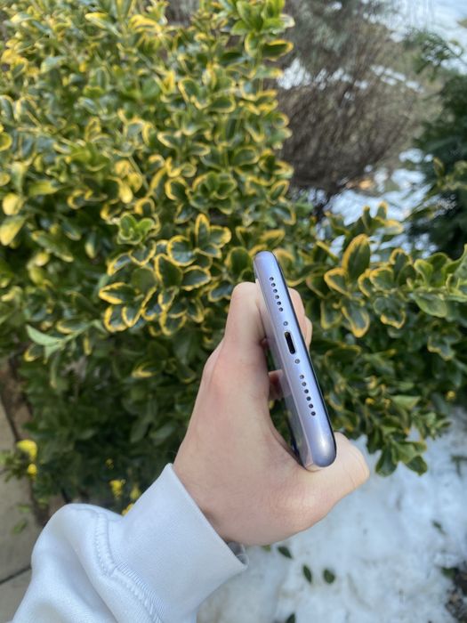 iPhone 11 100% baterie