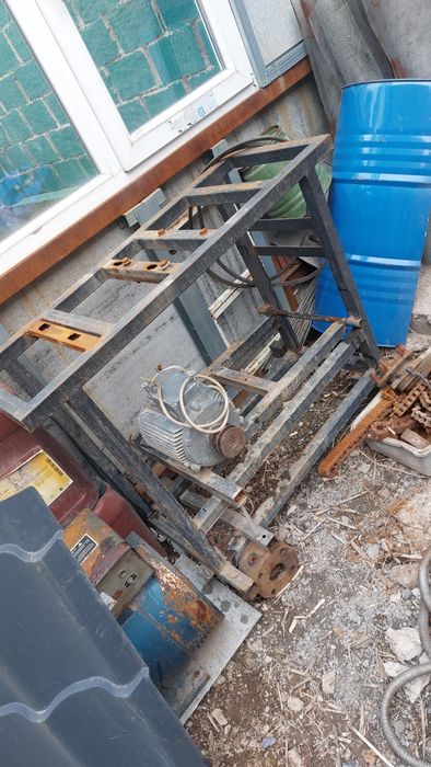 Станина для станка на роликах