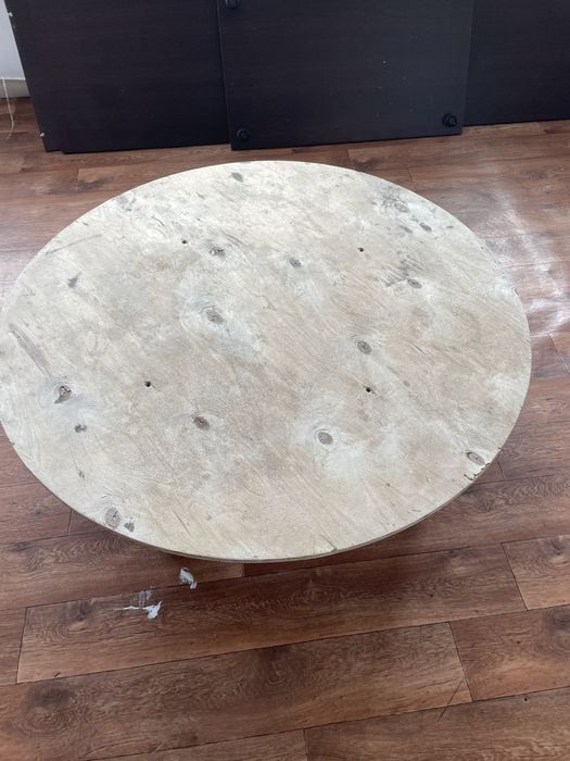 Продам стол круглый