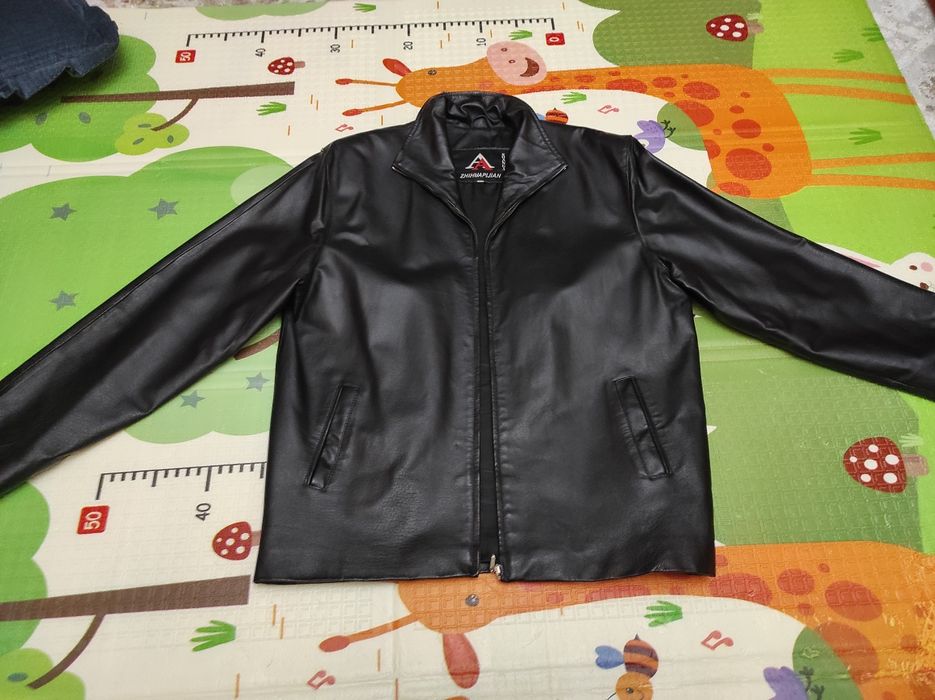 Продам кожаную куртку
