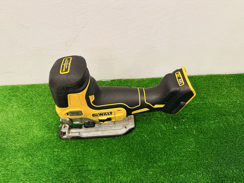 Pendular Dewalt DCS335