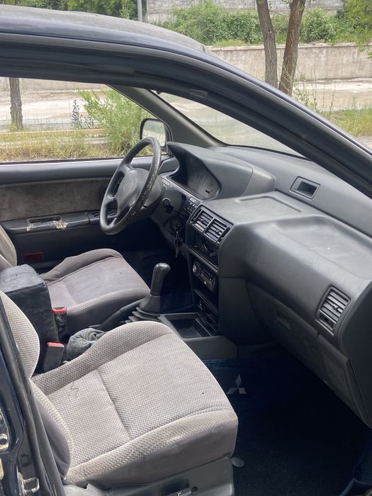 Mitsubishi Space Wagon