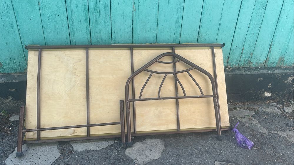 Продам кровать металлическая