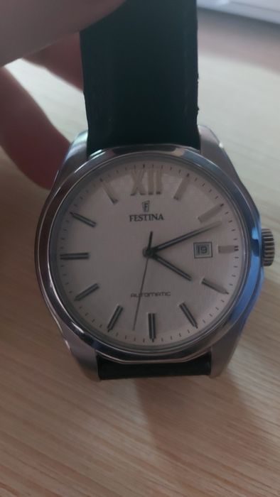 Ceas Festina automatic.