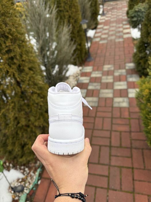 Jordan 1 Mid Triple White