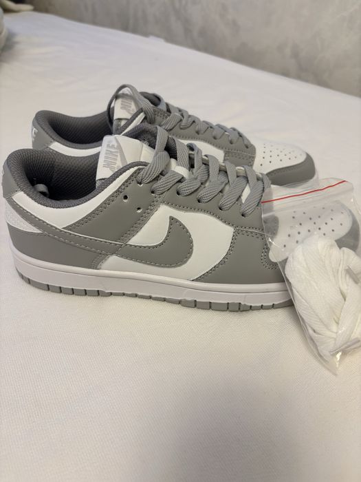 продам  Nike Dunk в серой расцветке