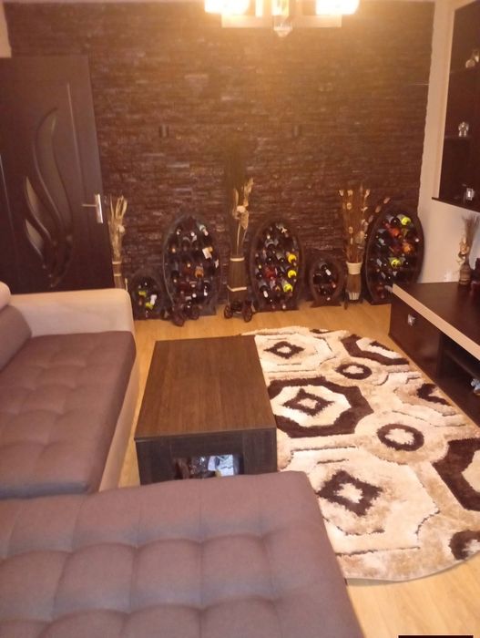 Schimb apartament + teren cu vilă/casă