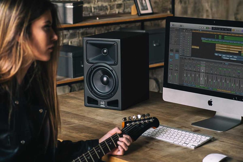 RCF AYRA PRO6 Professional Active Two-Way Studio Monitors