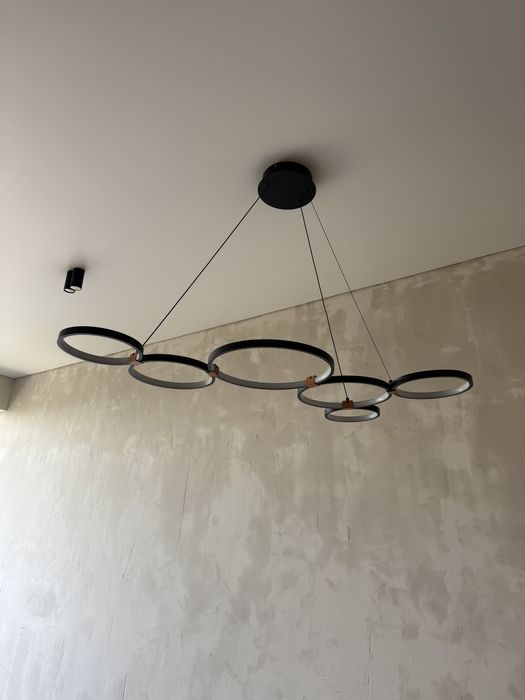 Дизайнерская люстра с LED-кольцами