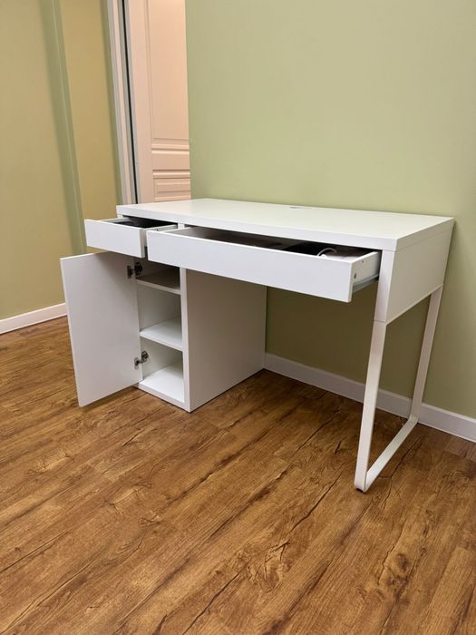 Письменный стол