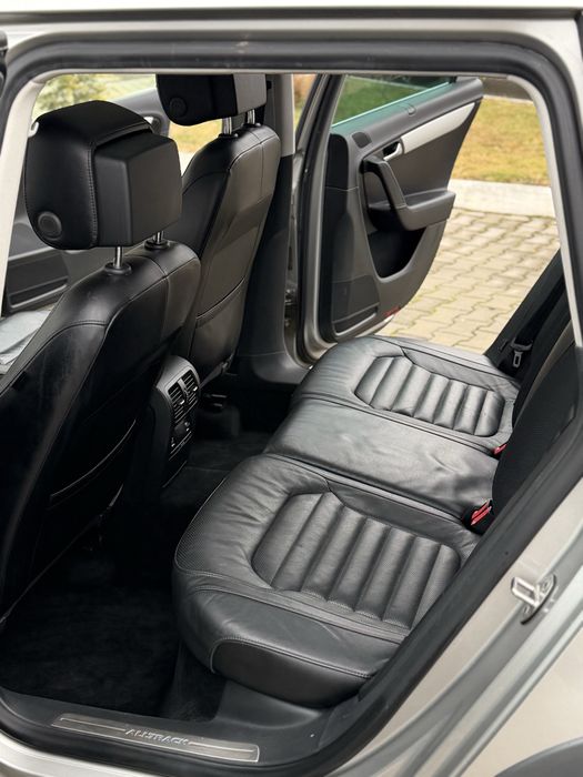 Volkswagen Passat B7 Alltrack 2.0 TDI 170cp Euro 5 Pano/Distronic/Led