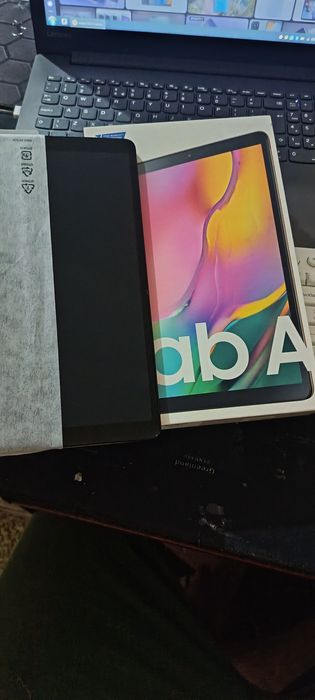 Планшет сотилади