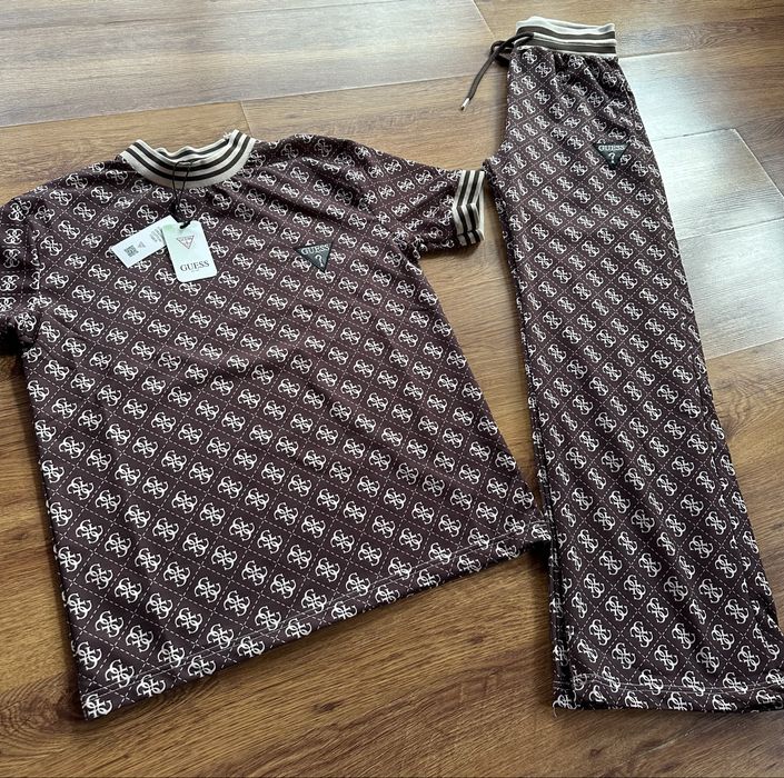 Дамски,памучен комплект GUESS в кафяво