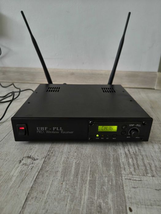 Receiver microfon wireless Univox EJ‑701DR (Okayo) antene 864 MHz