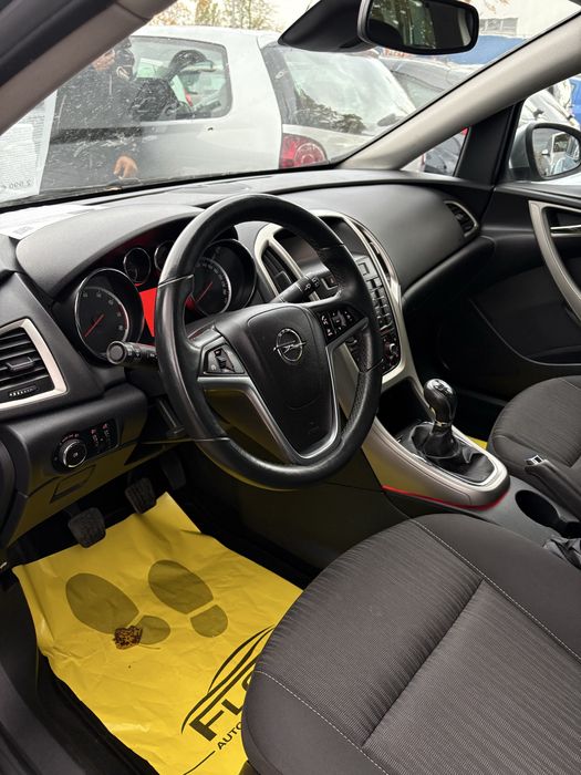 Opel astra.