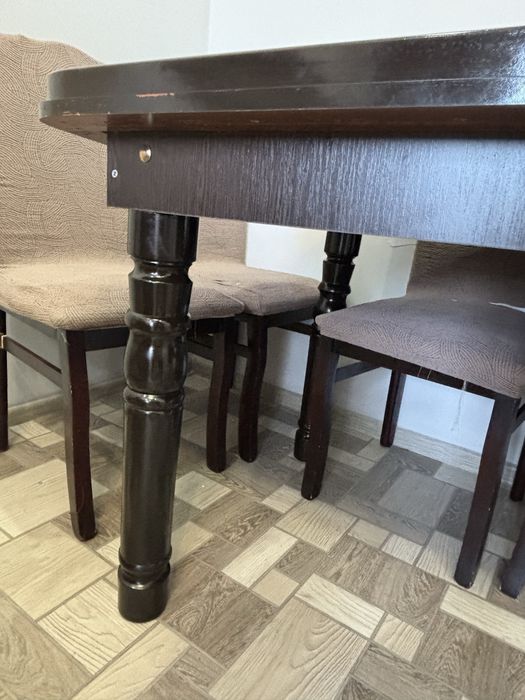 Продам стол и 6 стульев