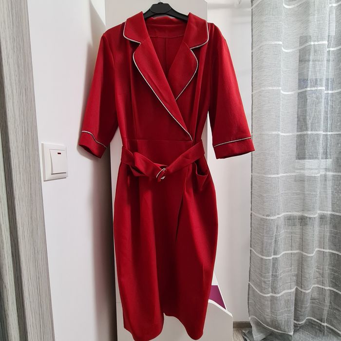 Rochie  rosie cu fir argintiu mar 40/42