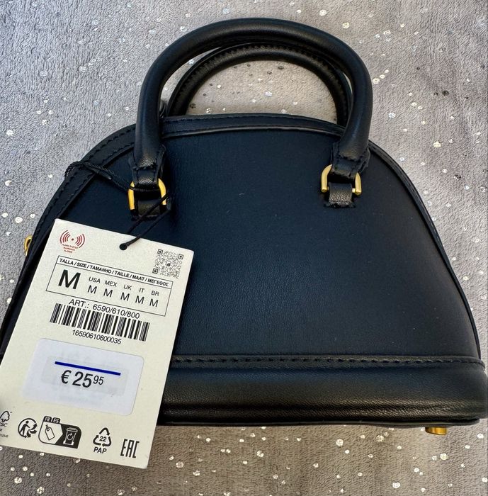 Черна чанта Zara