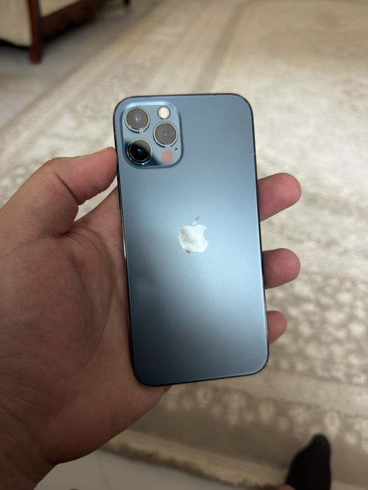 Продам Айфон 12 Про 256gb