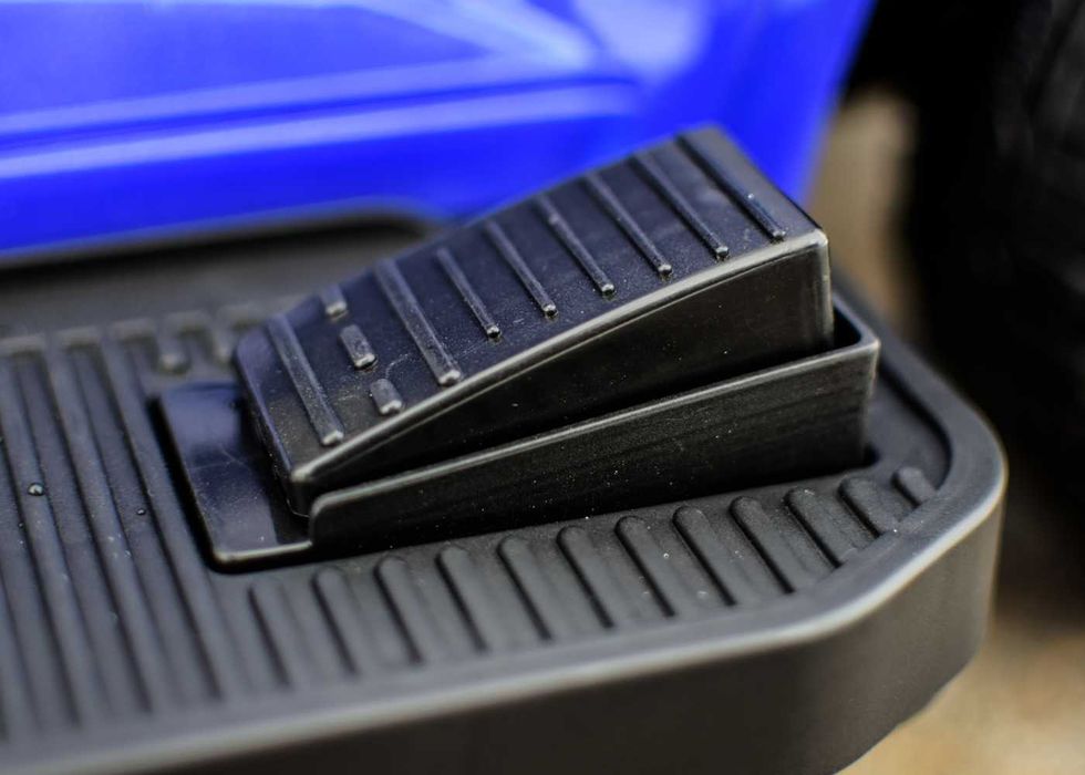 Masinuta 2 in 1 cu pedala elecrica Police QLS-993 30W 6V cu BT #Blue