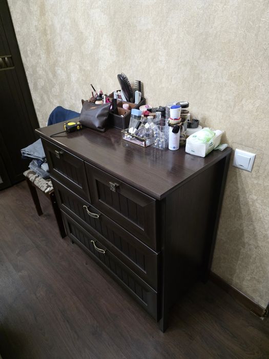 Продам шкаф с комодом