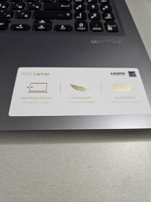 Asus X515M лаптоп