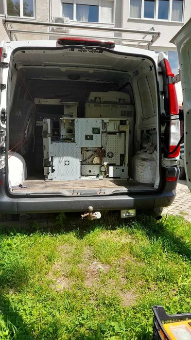 Почистване  на апартаменти, мазета, тавани. Извозване на старите ел.ур