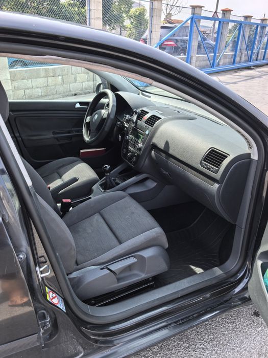 Продава се Volkswagen Golf V – 2006 година, 1.9 TDI (105 к.с.)