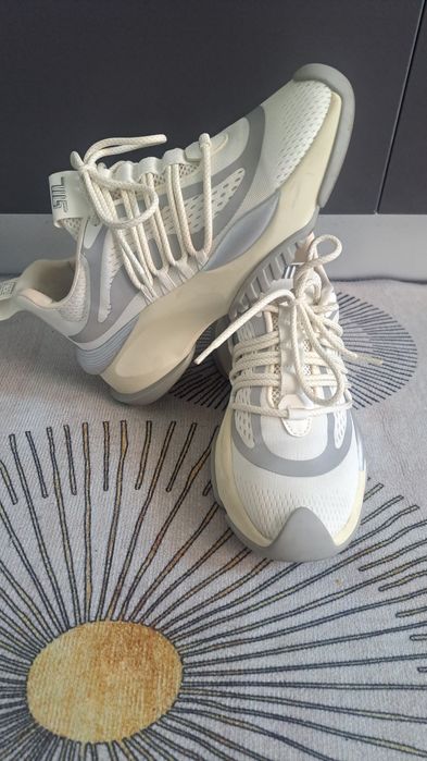 Adidasi Steve Madden