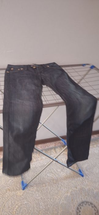 Продается женские джинси
